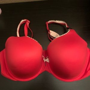 Victoria’s Secret Body by Victoria Lined Perfect Coverage 40DD